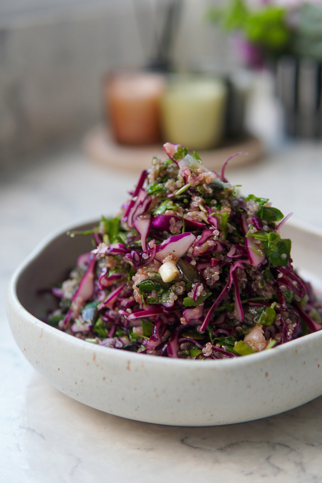 Kinoalı Kırmızı Lahana Salatası