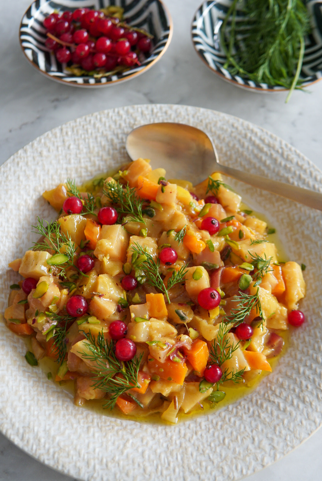 Elma ve Ayvalı Küp Küp Kereviz